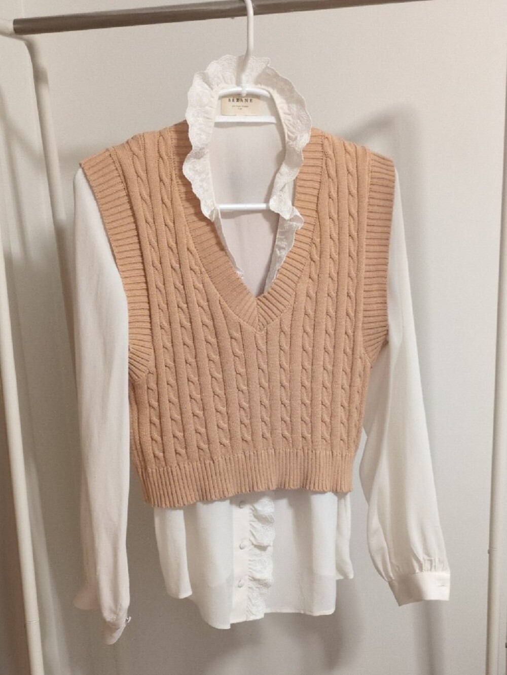 🍂 Fall Ready! Cropped Cable Knit V-Neck Sweater Vest